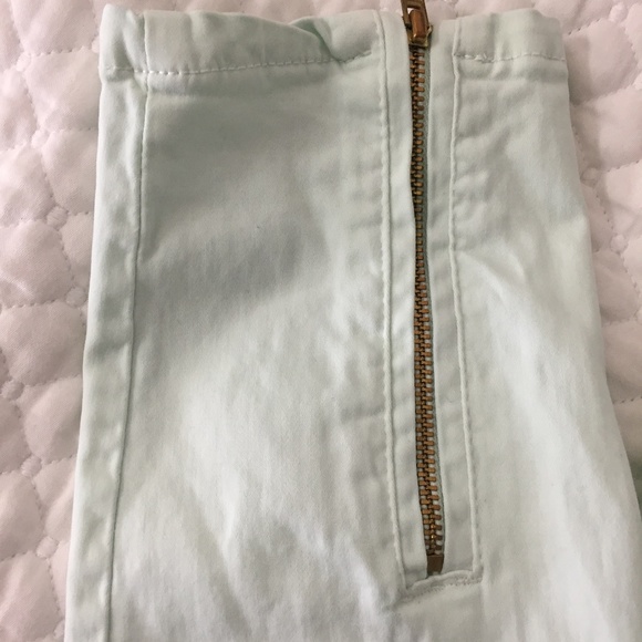 Zara Women - Light Pastel Green Slim Fit Pants - Size 6 - Picture 3 of 5